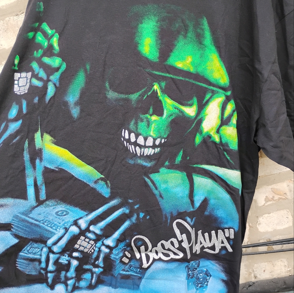 Skulls T-Shirt - Picture 3 of 5